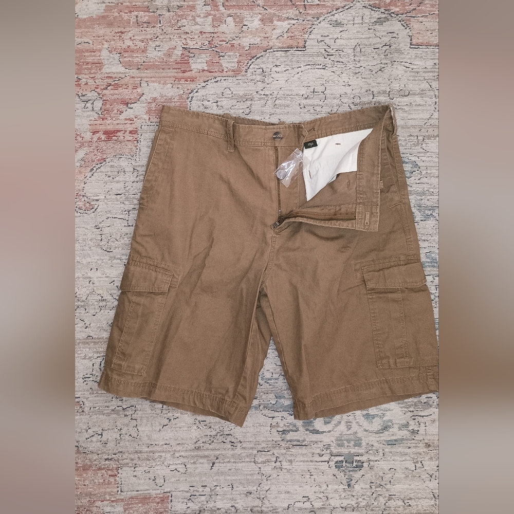 Eddie Bauer Tan Cotton Cargo Shorts Men's Size 38